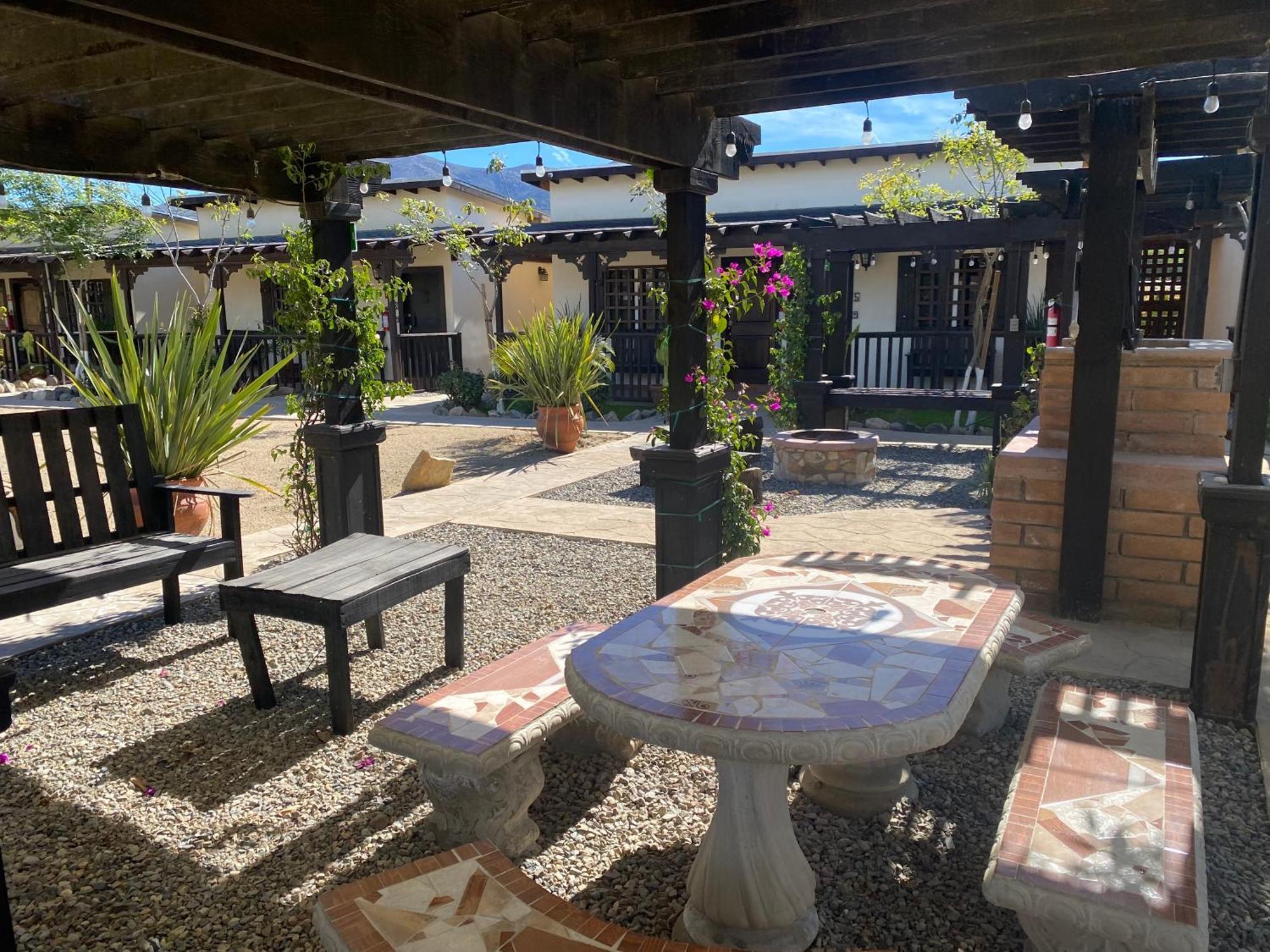 Hotel Estancita Elena Valle de Guadalupe Esterno foto